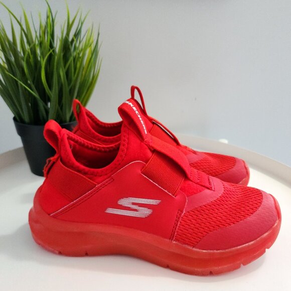 (Pre-loved) Skechers Slip-on Sneakers - Picture 4 of 11